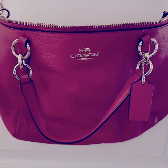 Coach Handbags - Beautiful pink Coach Kelsey satchel bag